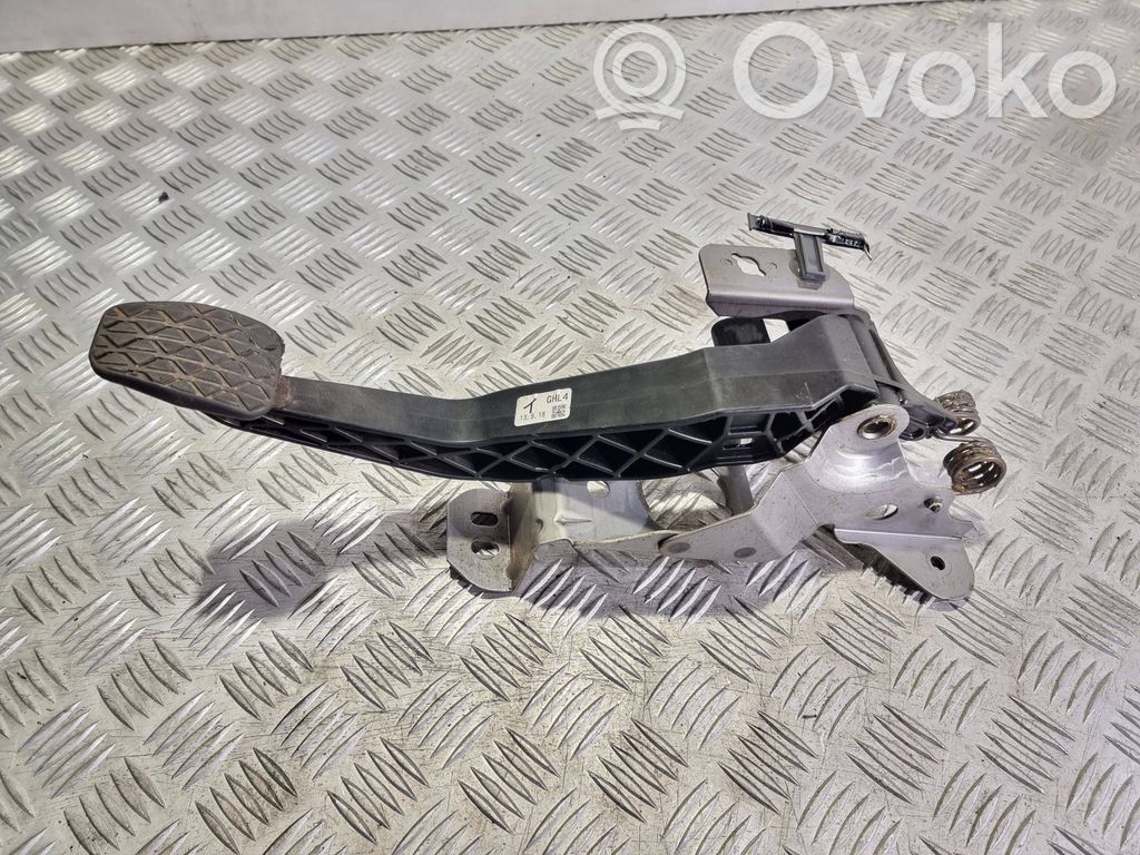 Mazda 6 Sankabos pedalas 