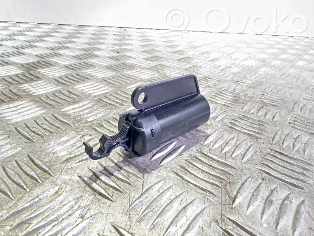Stoßdämpfer im Handschuhfach