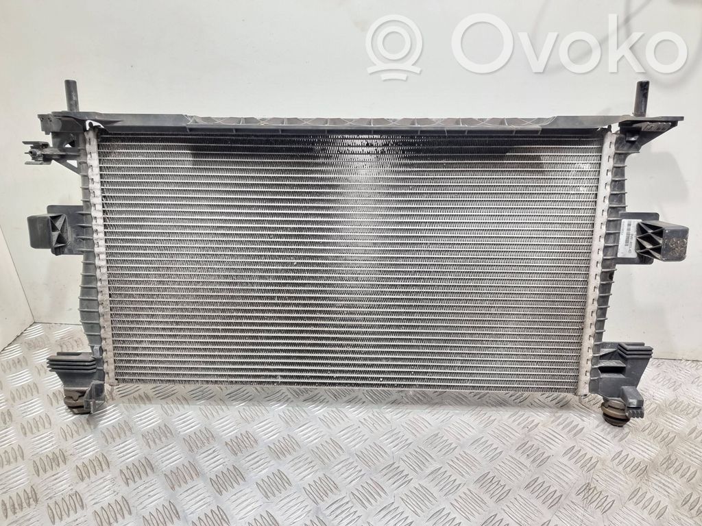Ford C-MAX II Coolant radiator 