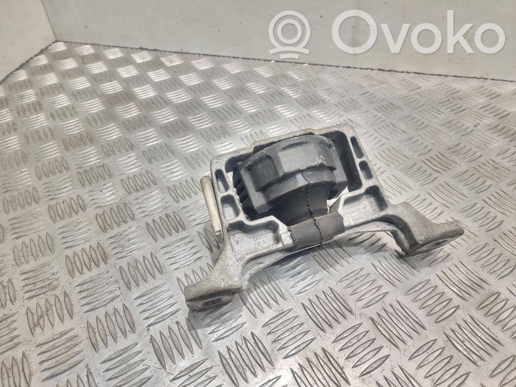 Ford C-MAX II Engine mount bracket 