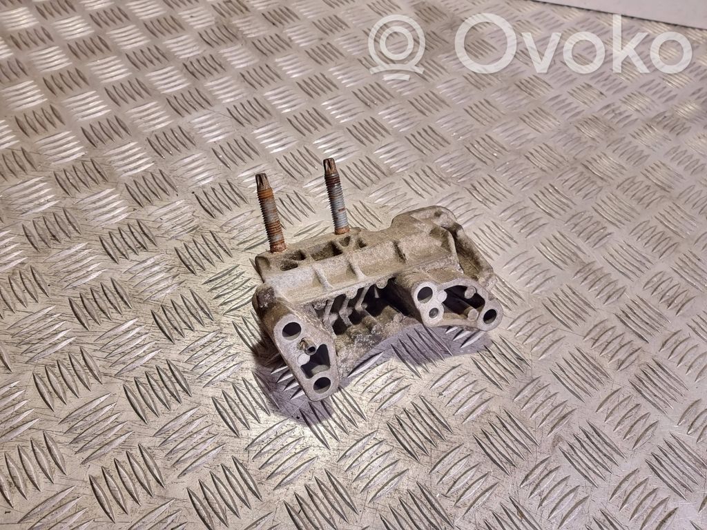 Ford Grand C-MAX Engine mounting bracket 