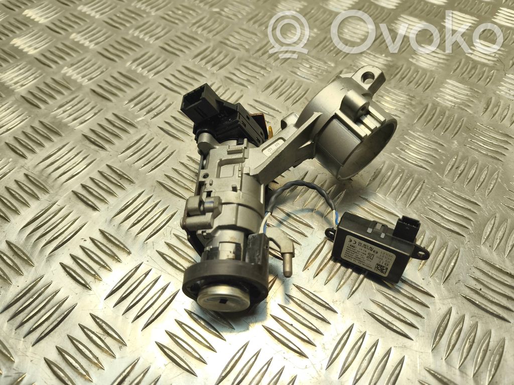 Opel Corsa E Užvedimo spynelė 