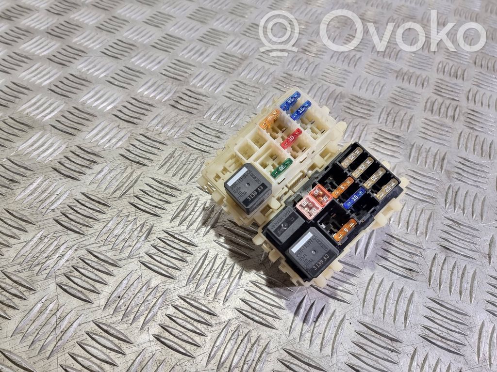 Ford Galaxy Fuse module 