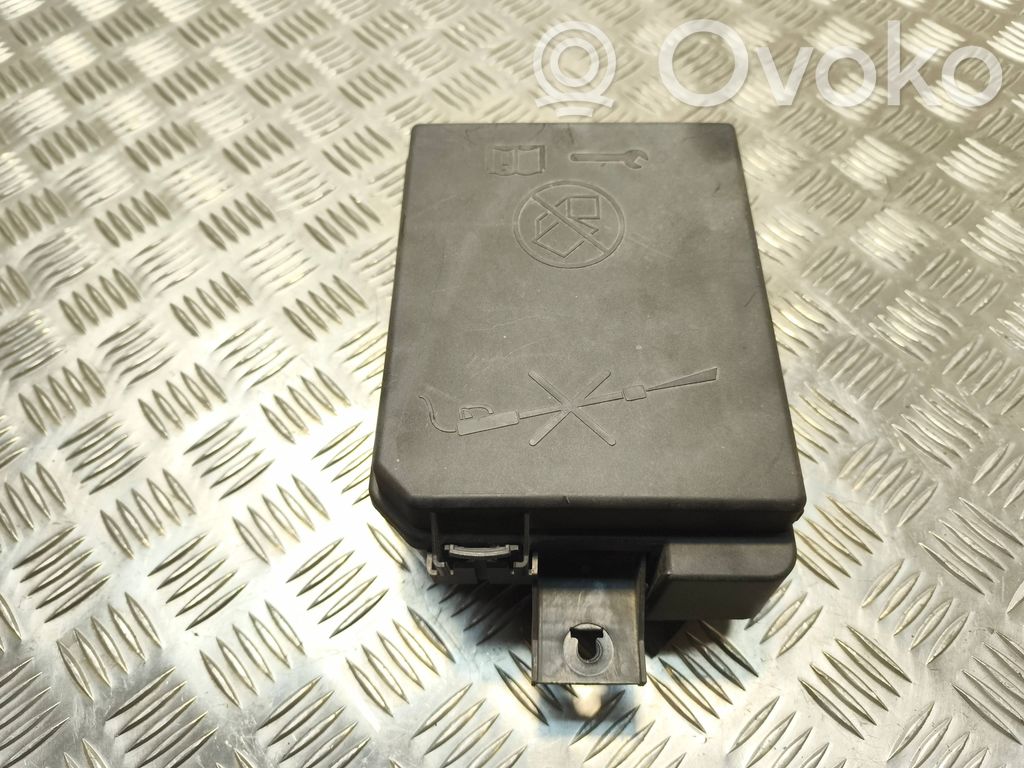 Opel Corsa E Fuse module 