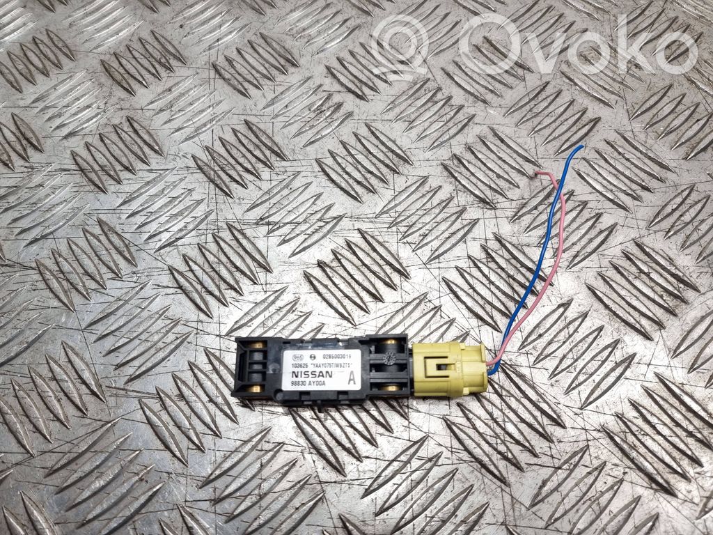 Nissan Note (E11) Airbag deployment crash/impact sensor 