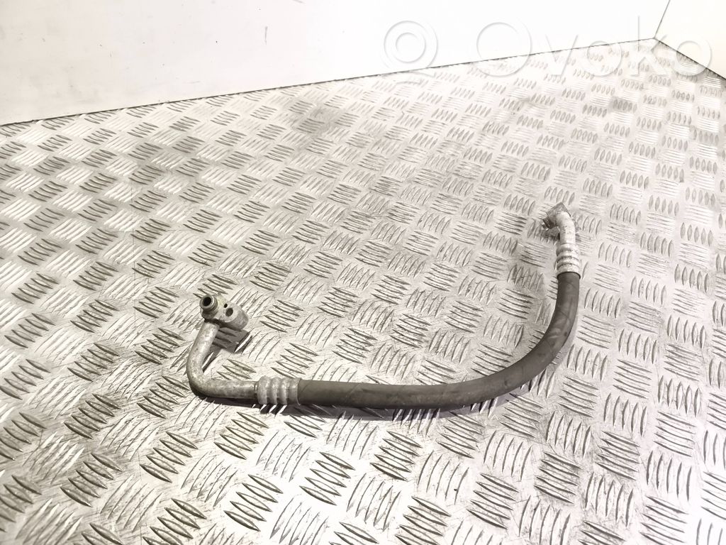 Volkswagen Golf VI Ilmastointilaitteen putki (A/C) 