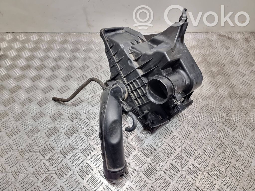 Nissan Note (E11) Air filter box 