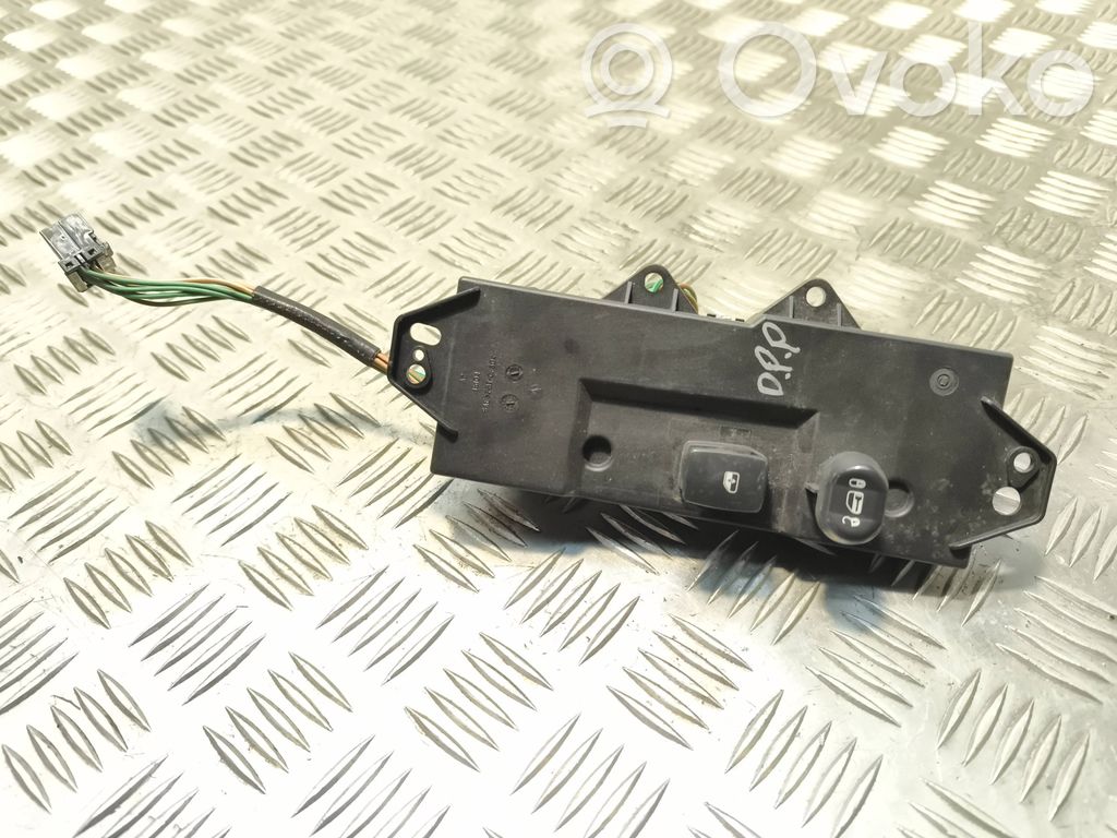 Chrysler Pacifica Electric window control switch 