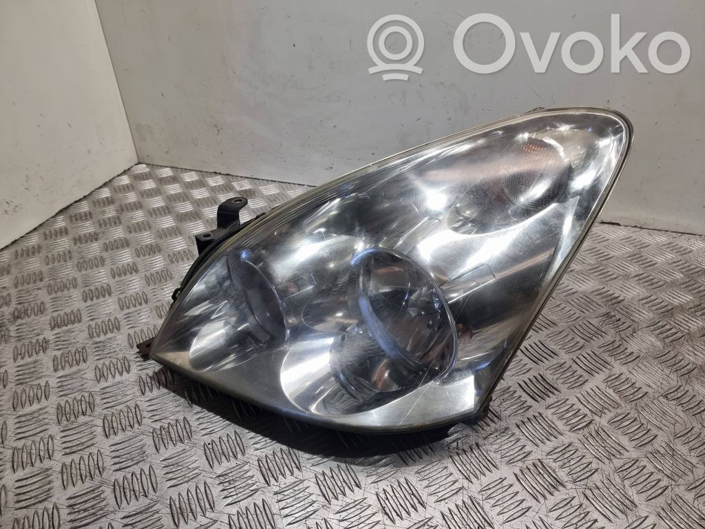 Toyota Corolla Verso AR10 Headlight/headlamp 