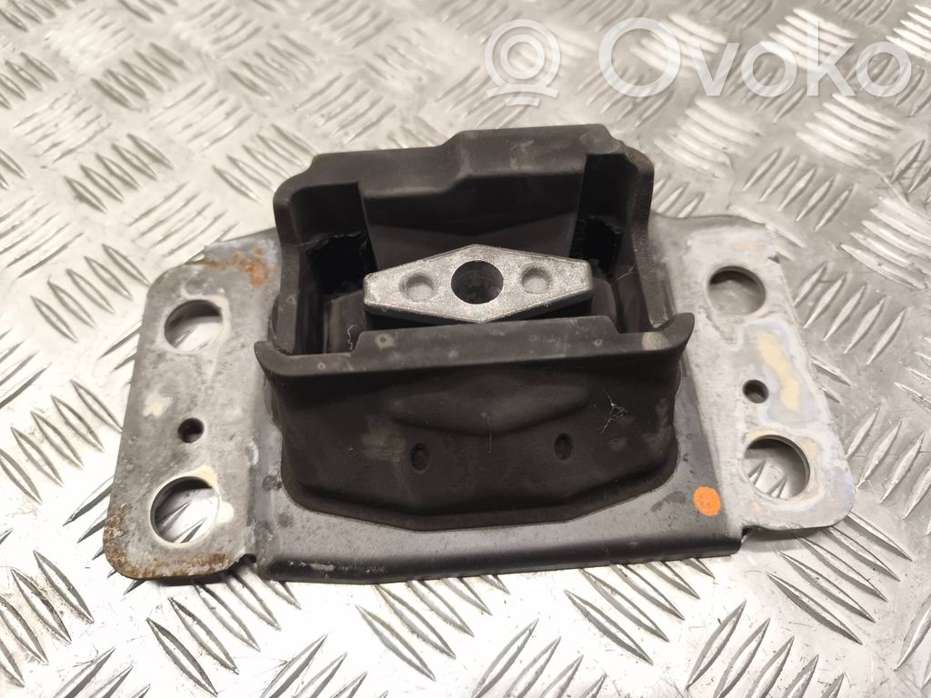 Ford Mondeo MK IV Engine mount bracket 