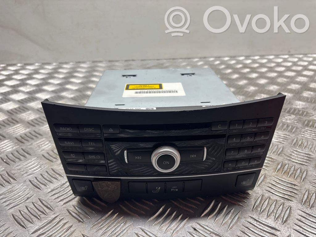 Mercedes-Benz E W212 Panel / Radioodtwarzacz CD/DVD/GPS 
