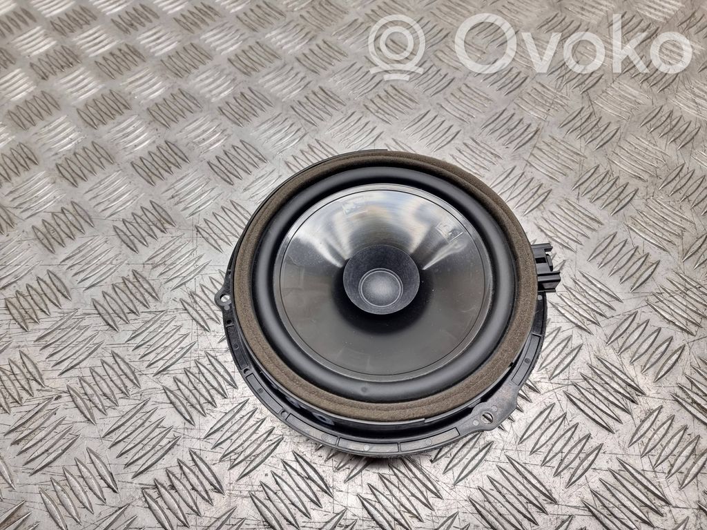 Ford Focus Rear door speaker 