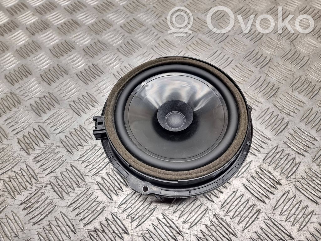 Ford Focus Rear door speaker 
