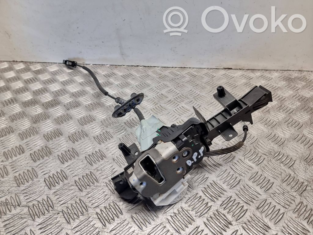 Ford Focus Priekšpusē slēdzene 