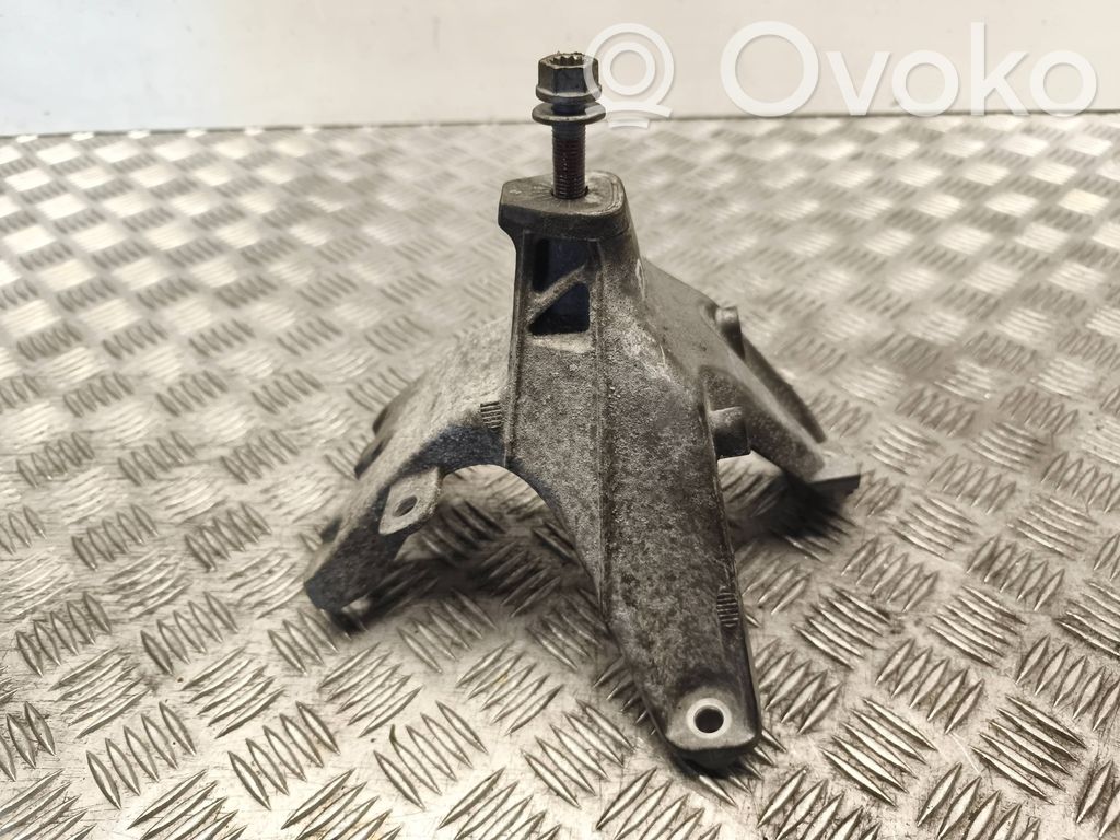 Engine mounting bracket   8K0199308