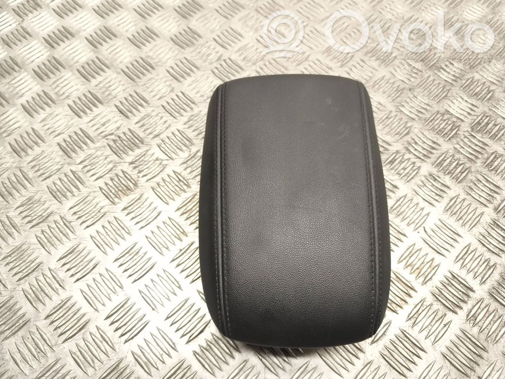 Ford Focus Reposabrazos 