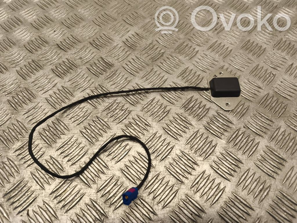Chrysler Grand Voyager V Aerial GPS antenna 