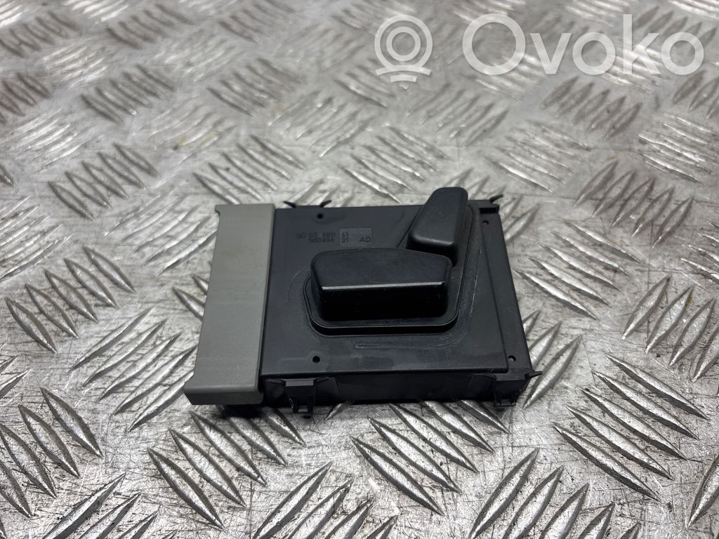 Chrysler Pacifica Seat control switch 