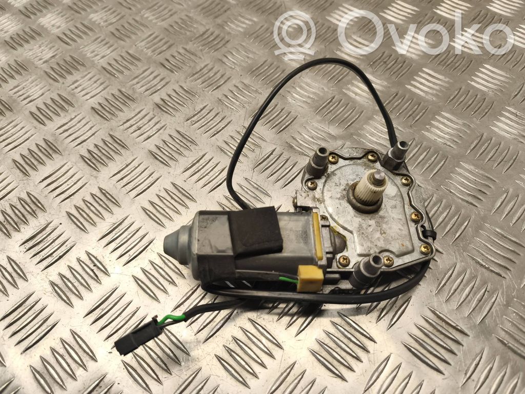 Silnik regulatora szyby drzwi przednich   4D0959801,114451