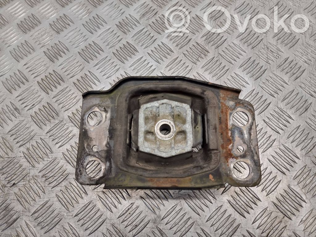 Ford S-MAX Engine mount bracket 