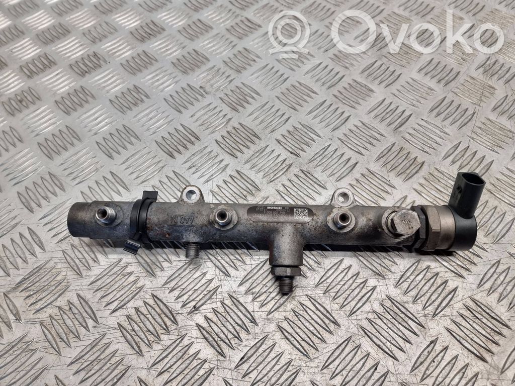 Volkswagen Phaeton Fuel main line pipe 