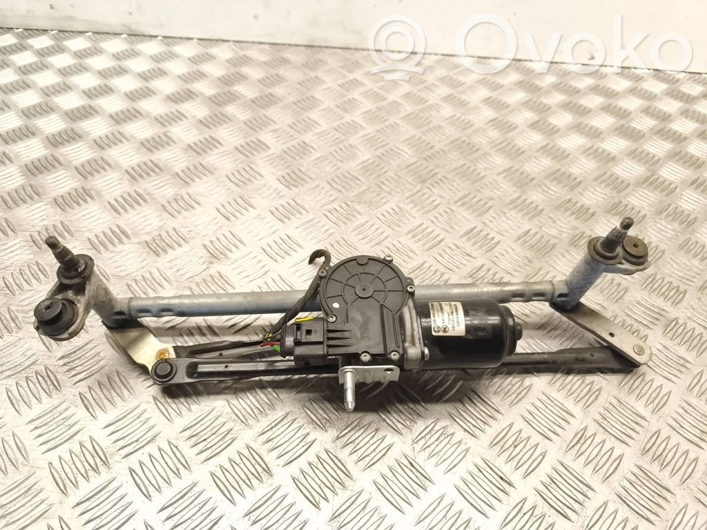 Skoda Fabia Mk3 (NJ) Etupyyhkimen vivusto ja moottori 