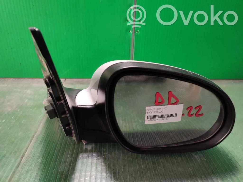 Hyundai i30 Front door electric wing mirror 