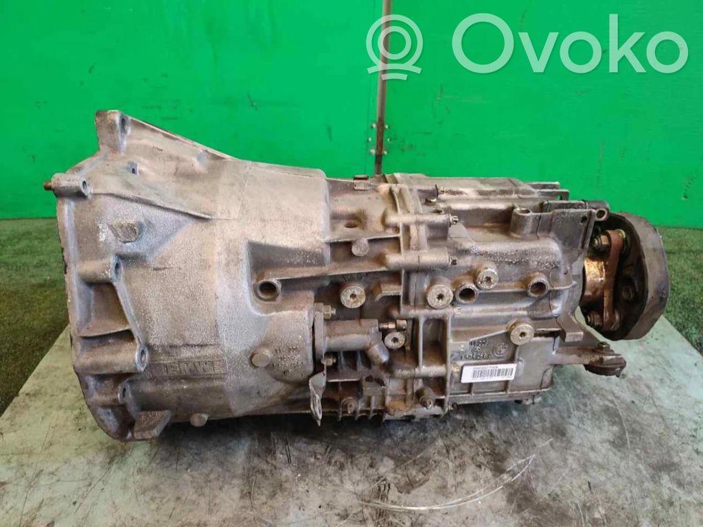 BMW 3 E46 Mechaninė 5 pavarų dėžė 