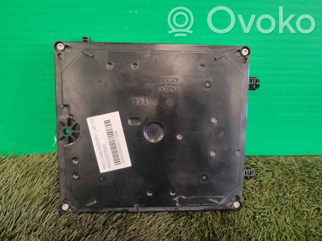 Renault Laguna III Sterownik / Moduł ECU 