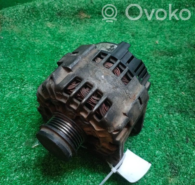 Volkswagen PASSAT B5.5 Alternador 