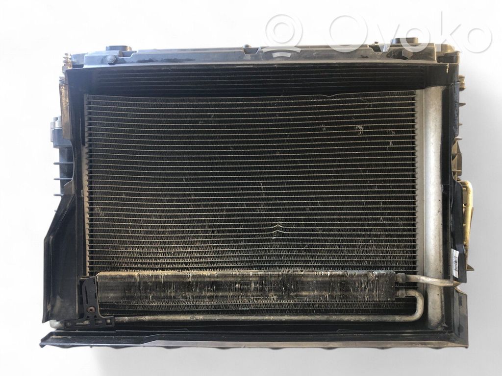 BMW 5 E60 E61 Radiatora komplekts 
