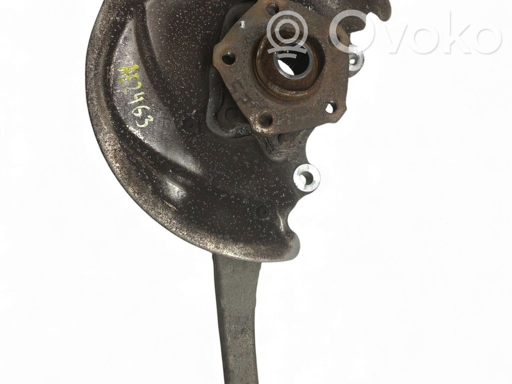 Audi A4 S4 B9 8W Priekinė stebulė 