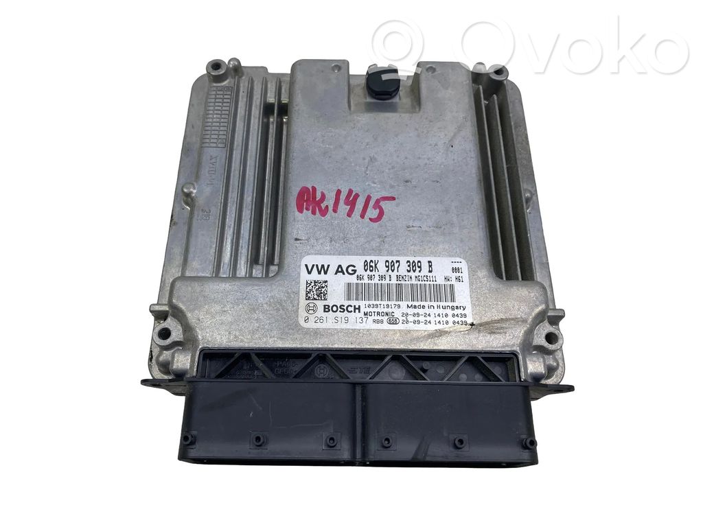 Volkswagen PASSAT B8 Engine control unit/module 