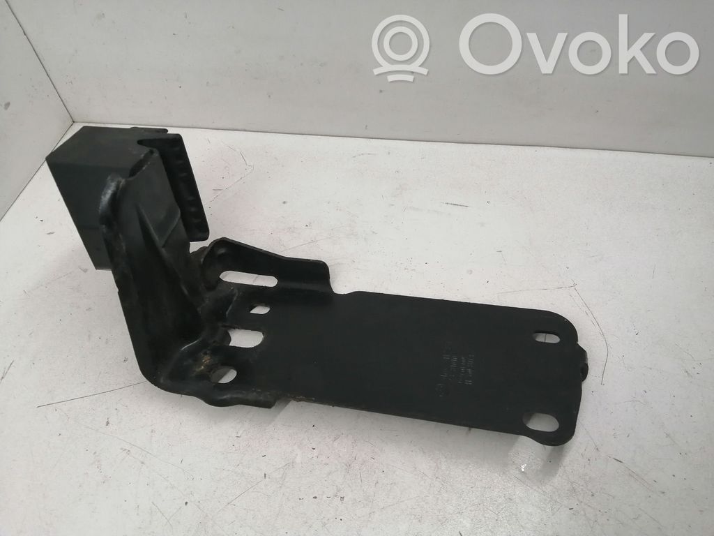 BMW 3 E90 E91 Radiator mount bracket 