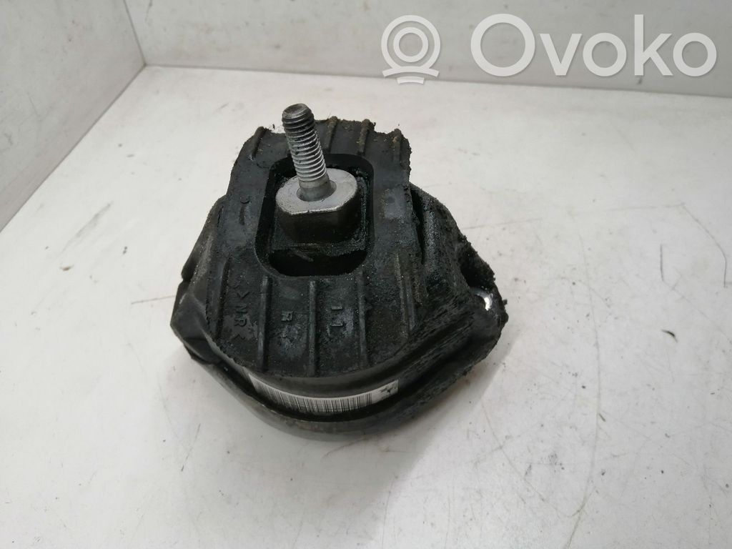BMW 5 E60 E61 Engine mount bracket 