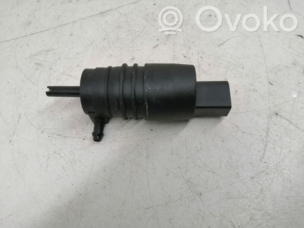 BMW 1 E81 E87 Windscreen/windshield washer pump 