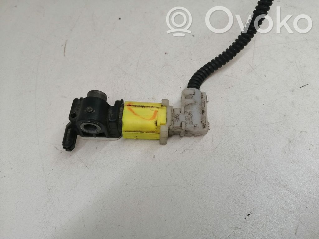 Mitsubishi Outlander Sensor impacto/accidente para activar Airbag 