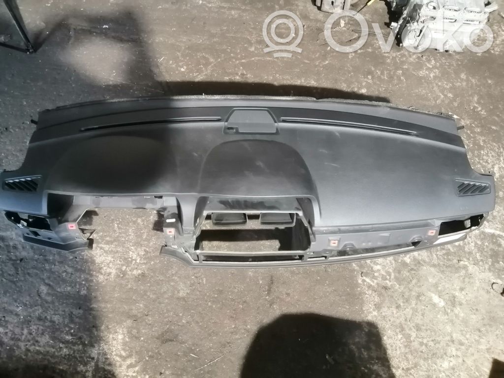 BMW 7 E65 E66 Panelis 