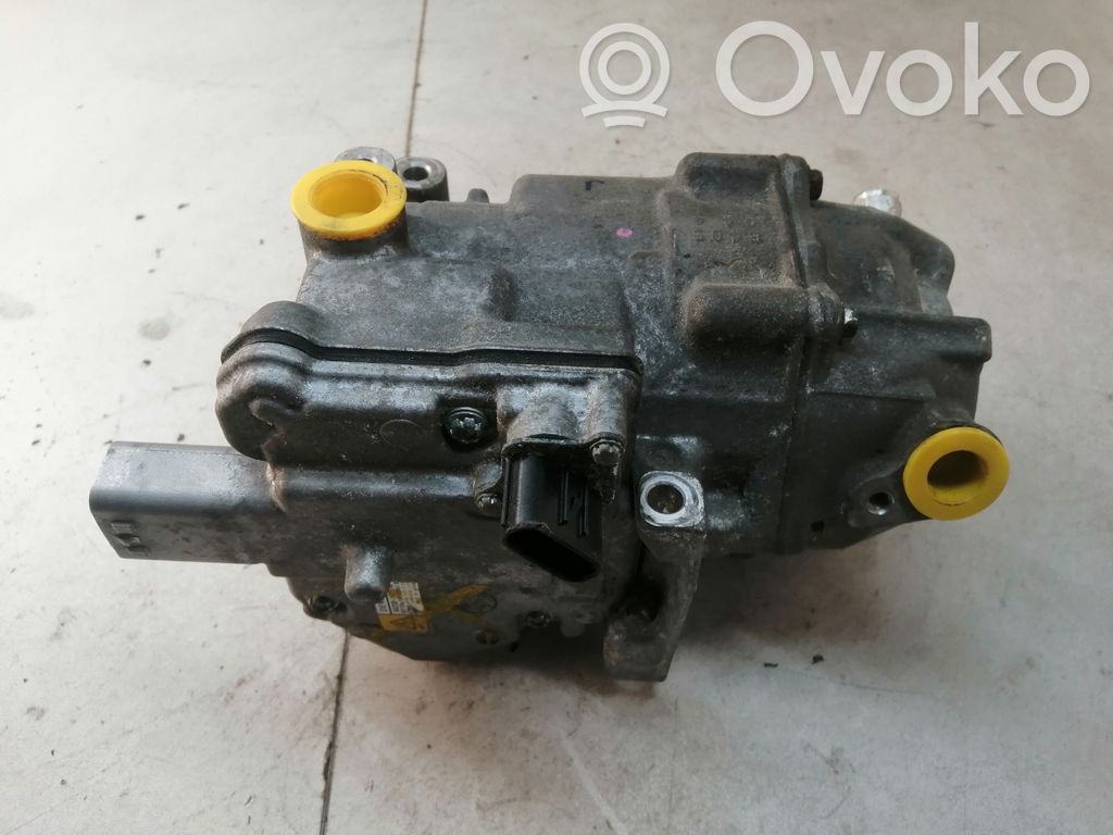 Toyota Yaris Air conditioning (A/C) compressor (pump) 