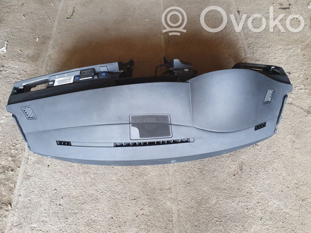BMW 5 E60 E61 Panelė 