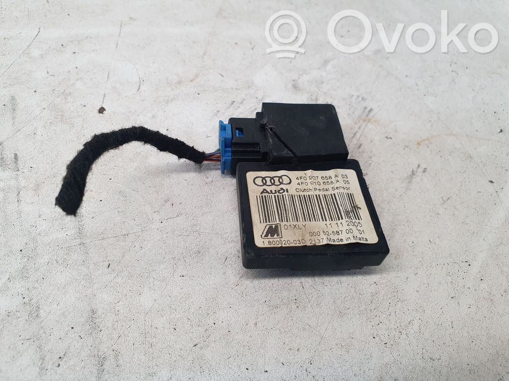 Audi A6 S6 C6 4F Clutch pedal sensor 