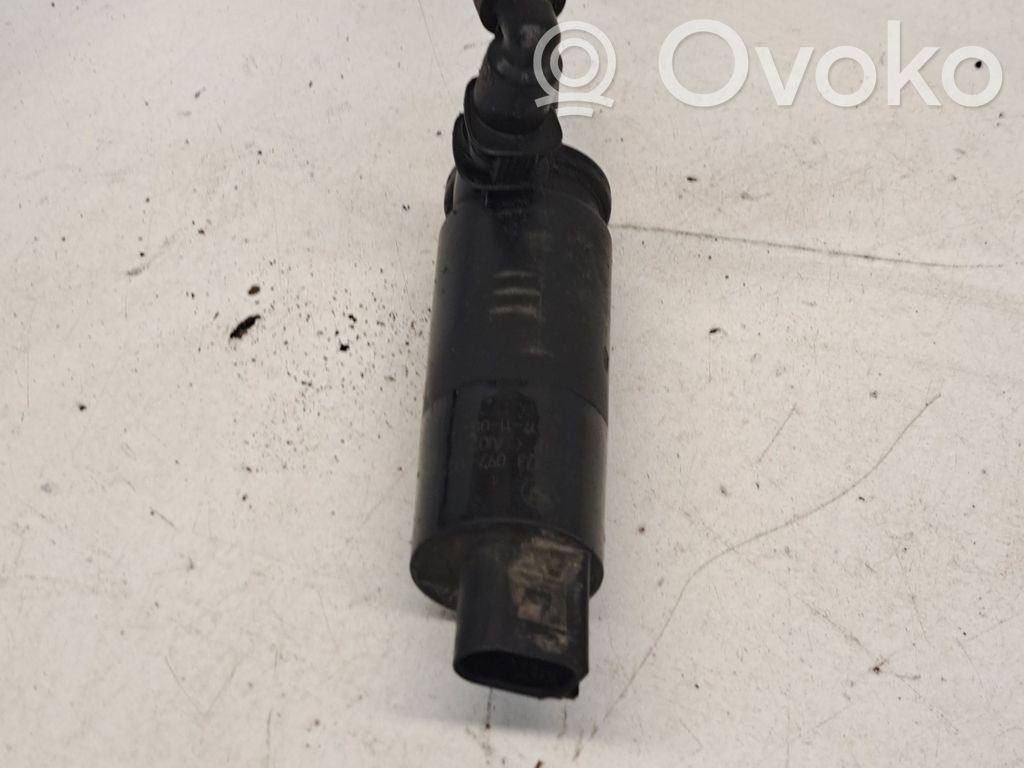 BMW 7 E65 E66 Headlight washer pump 