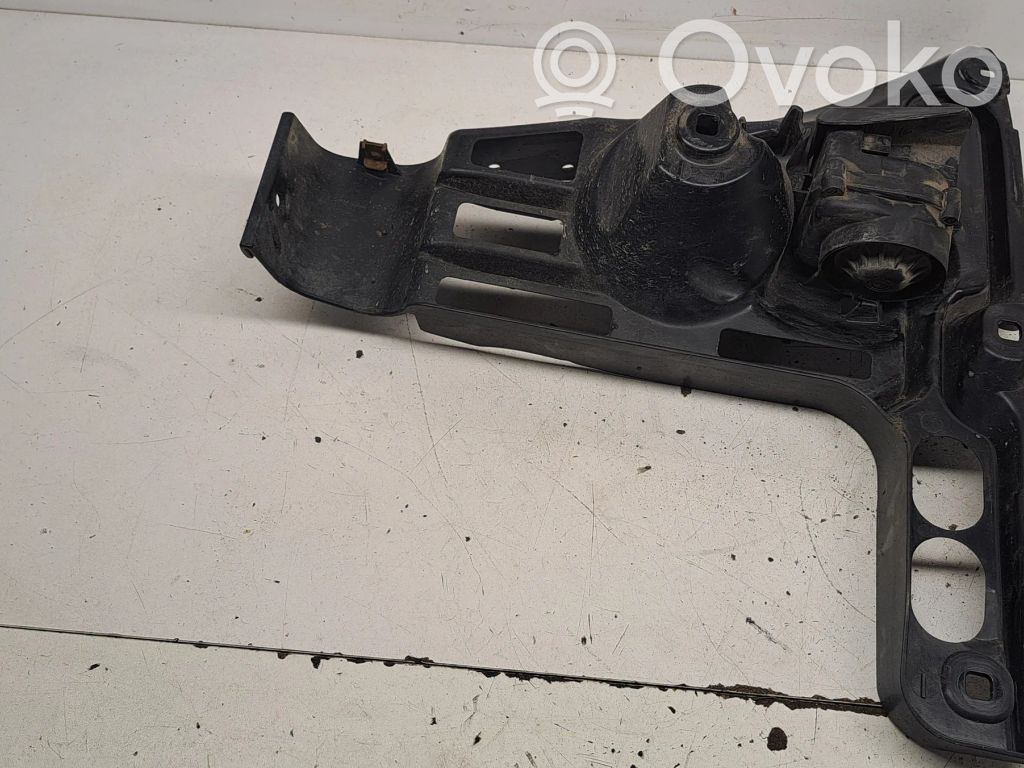 BMW 6 E63 E64 Rear bumper mounting bracket 