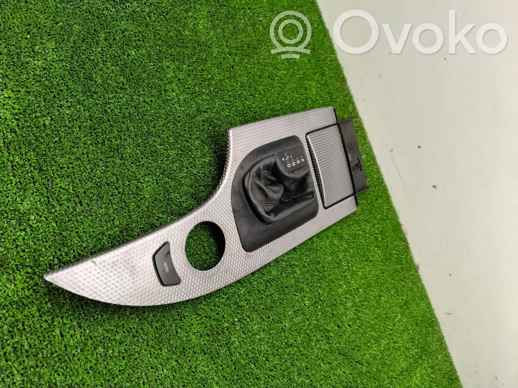 BMW 5 E60 E61 Pavarų perjungimo svirties apdaila (plastikinė) 