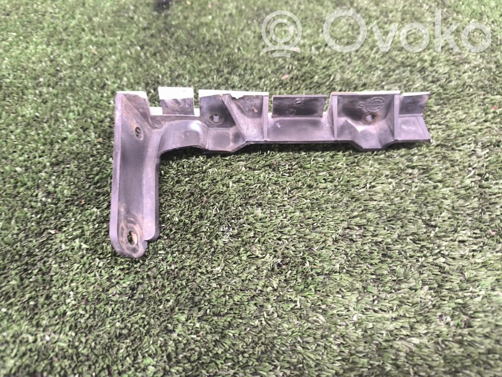 Audi A8 S8 D3 4E Front bumper mounting bracket 