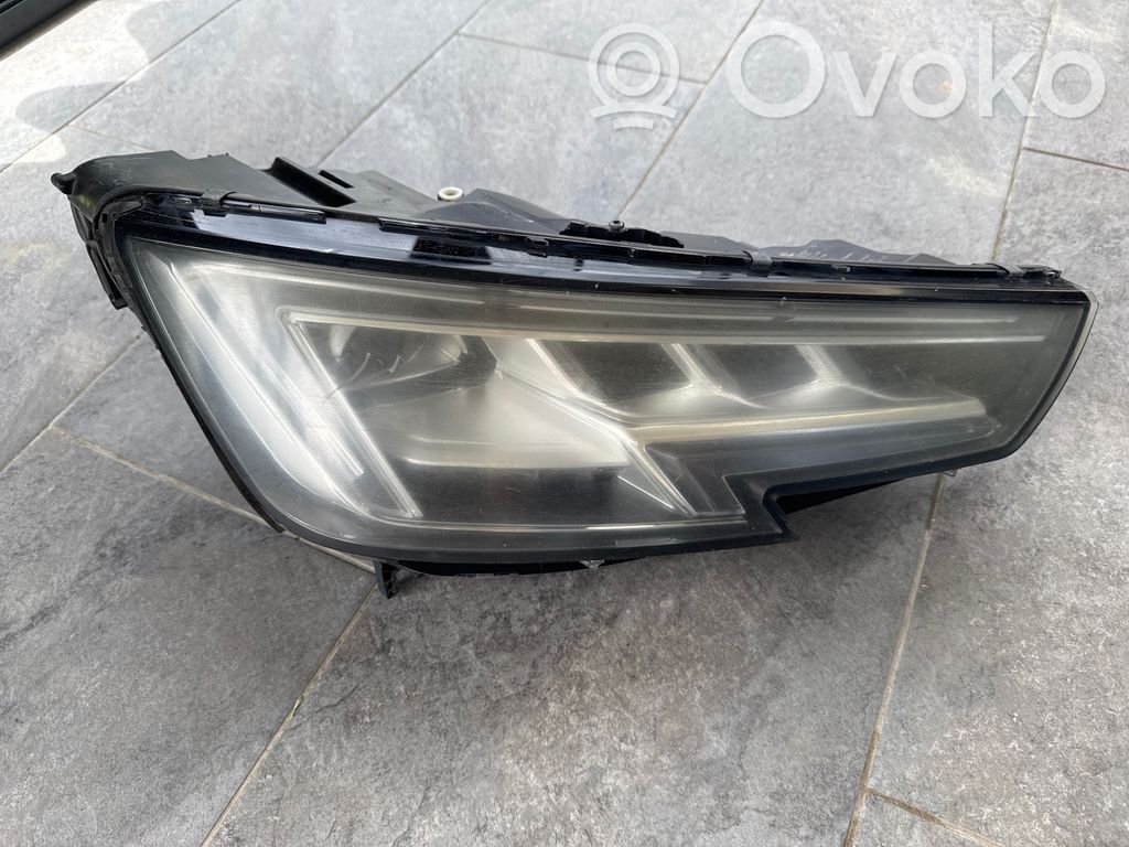 Audi A4 S4 B9 Lampa przednia 