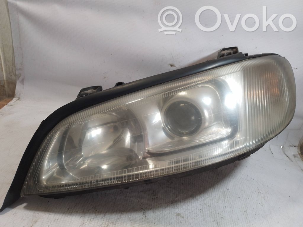 Opel Omega B2 Lampa przednia 