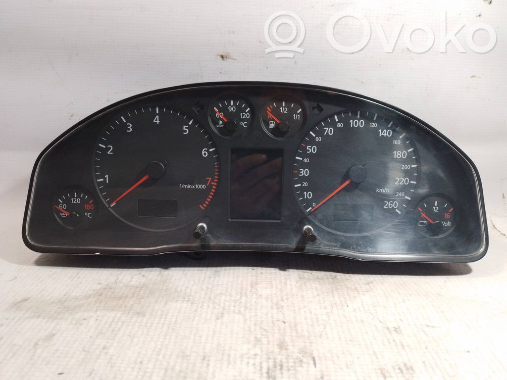 Audi A6 S6 C5 4B Licznik / Prędkościomierz 