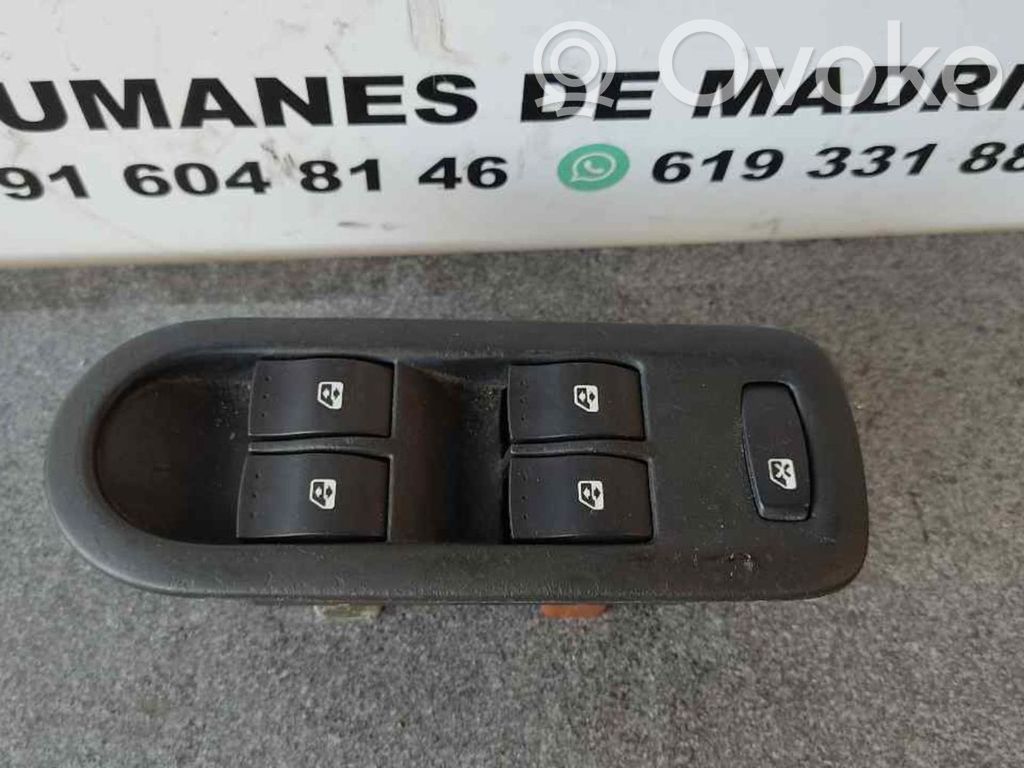 Interruptor del elevalunas eléctrico