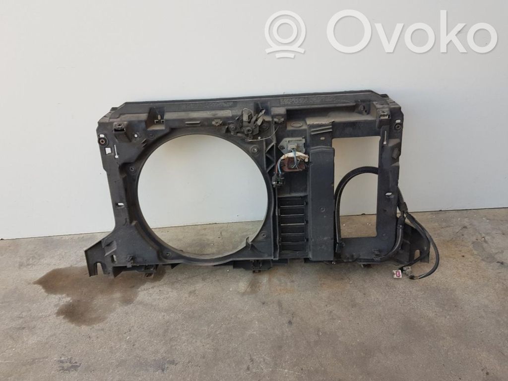 Panel lateral delantero